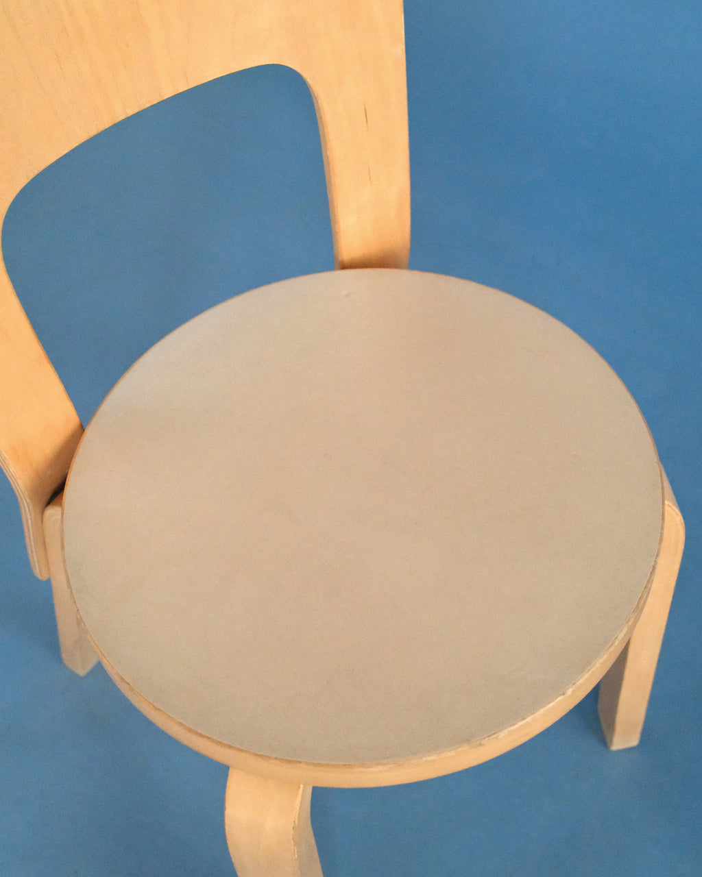 Chair 66 with beige seat, Alvar Aalto, Artek