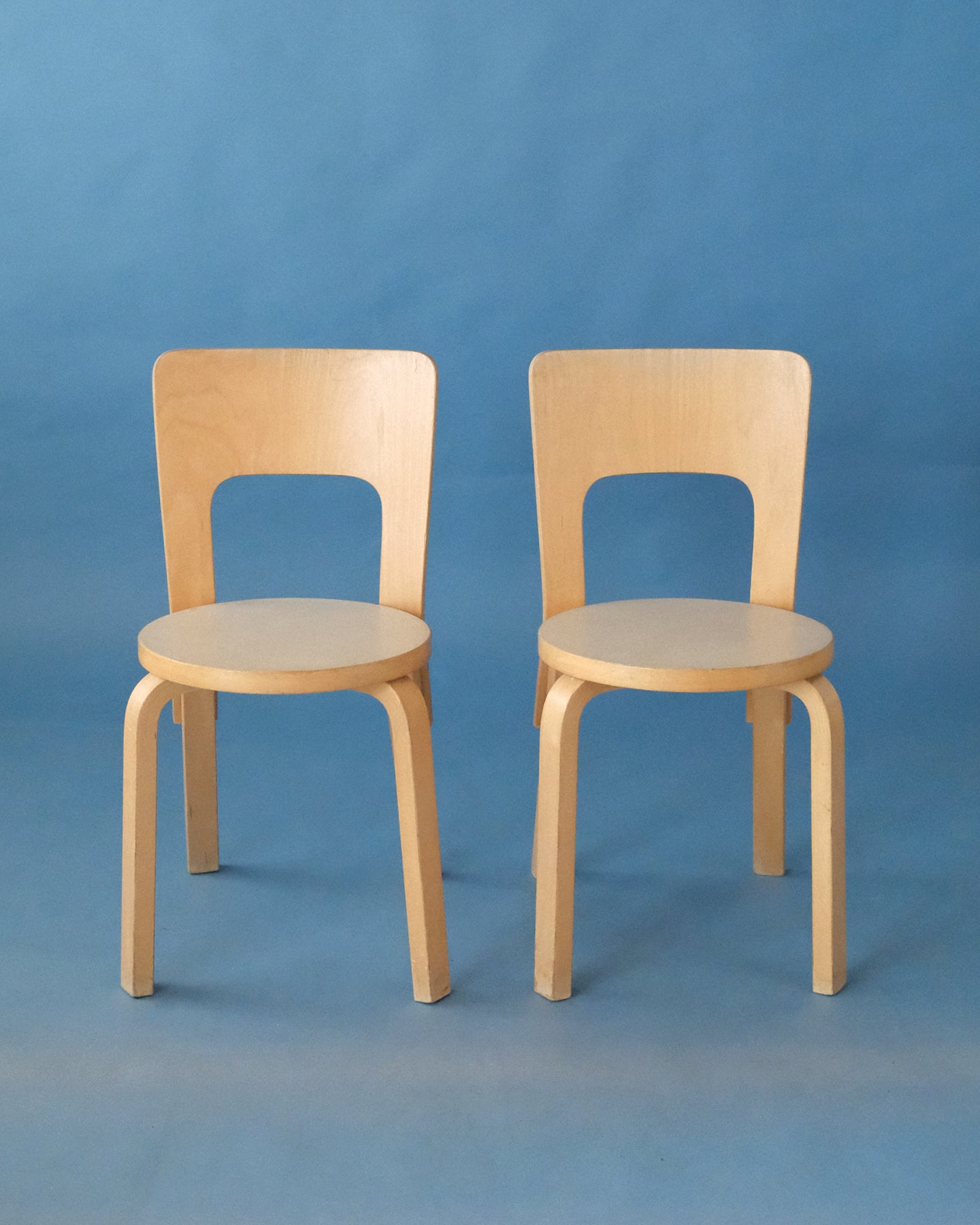 Chair 66 with beige seat, Alvar Aalto, Artek