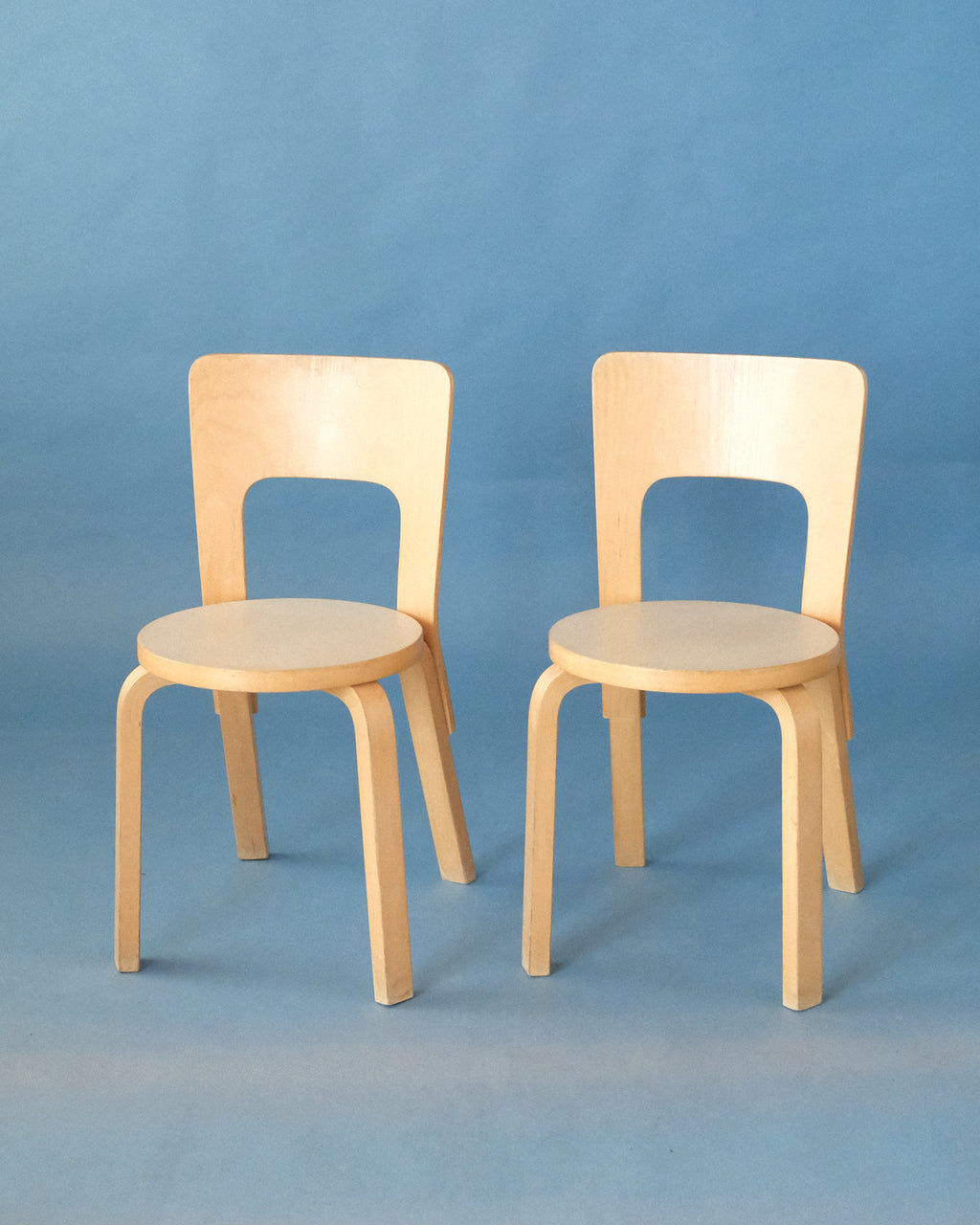 Chair 66 with beige seat, Alvar Aalto, Artek