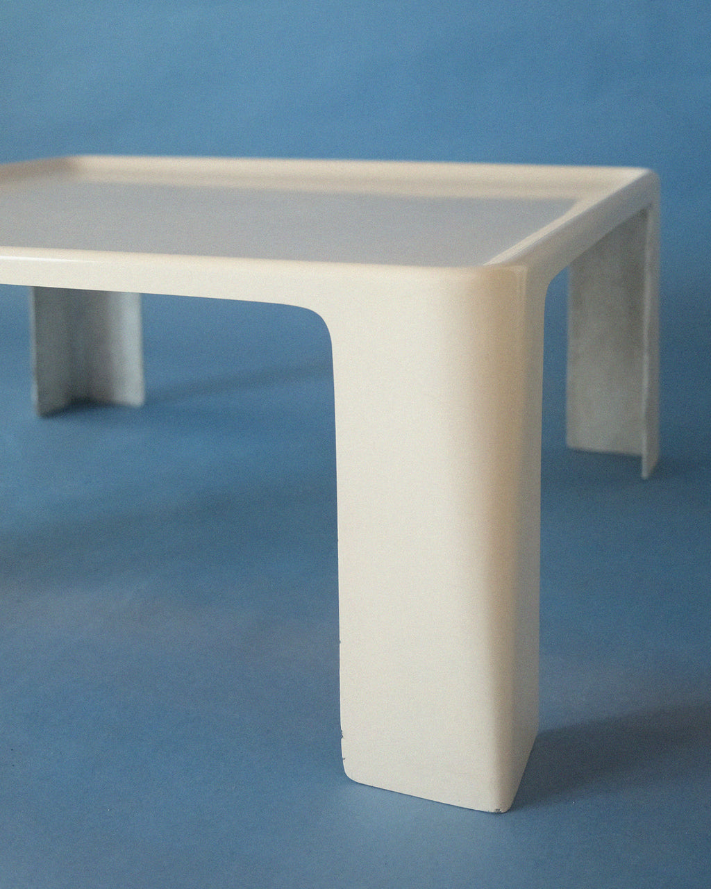 Amanta coffee table, Mario Bellini, C&B Italia