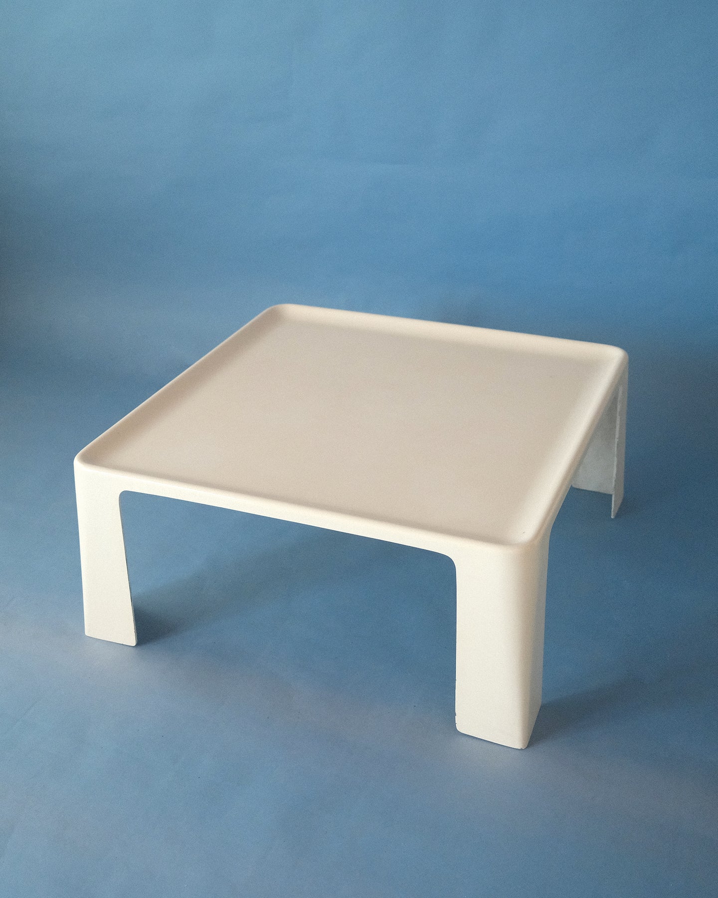 Amanta coffee table, Mario Bellini, C&B Italia