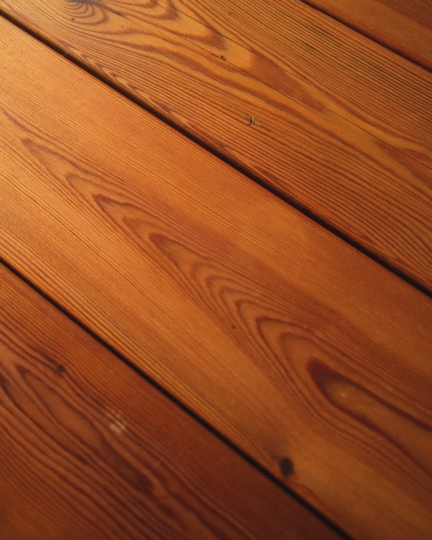 Brutalist solid pine coffee table [large]