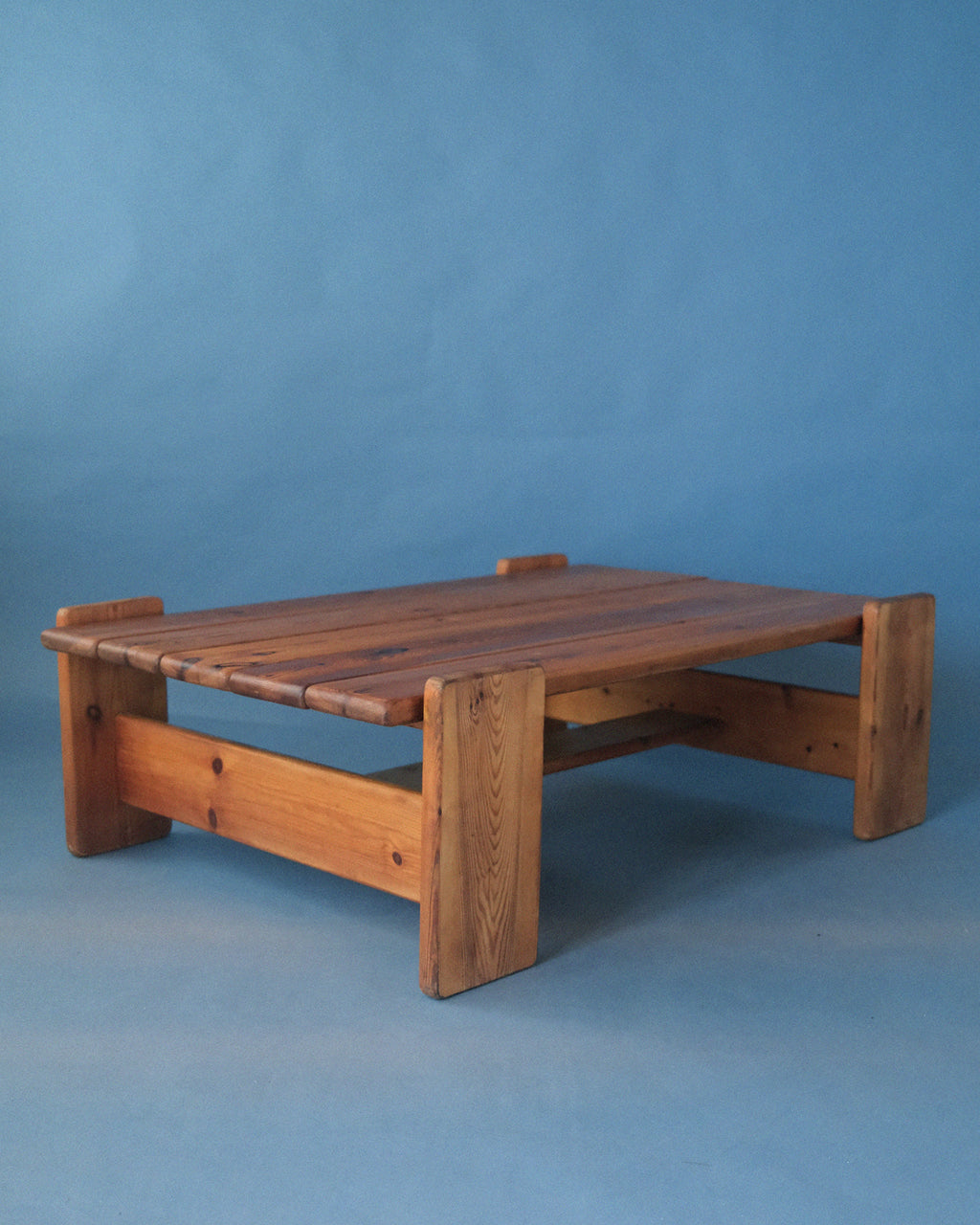 Brutalist solid pine coffee table [large]