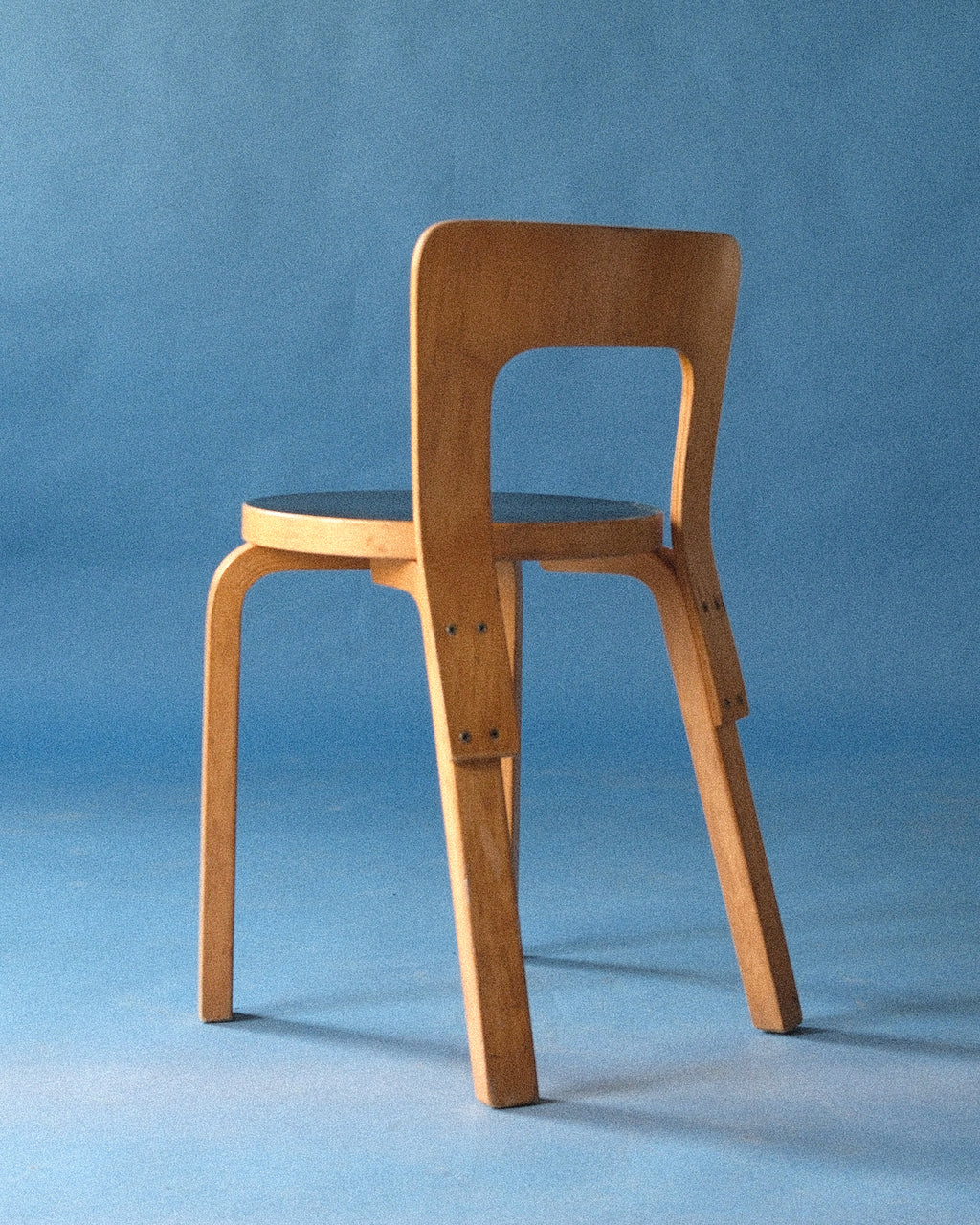 Chair 65 with black laminated seat, Alvar Aalto, Artek