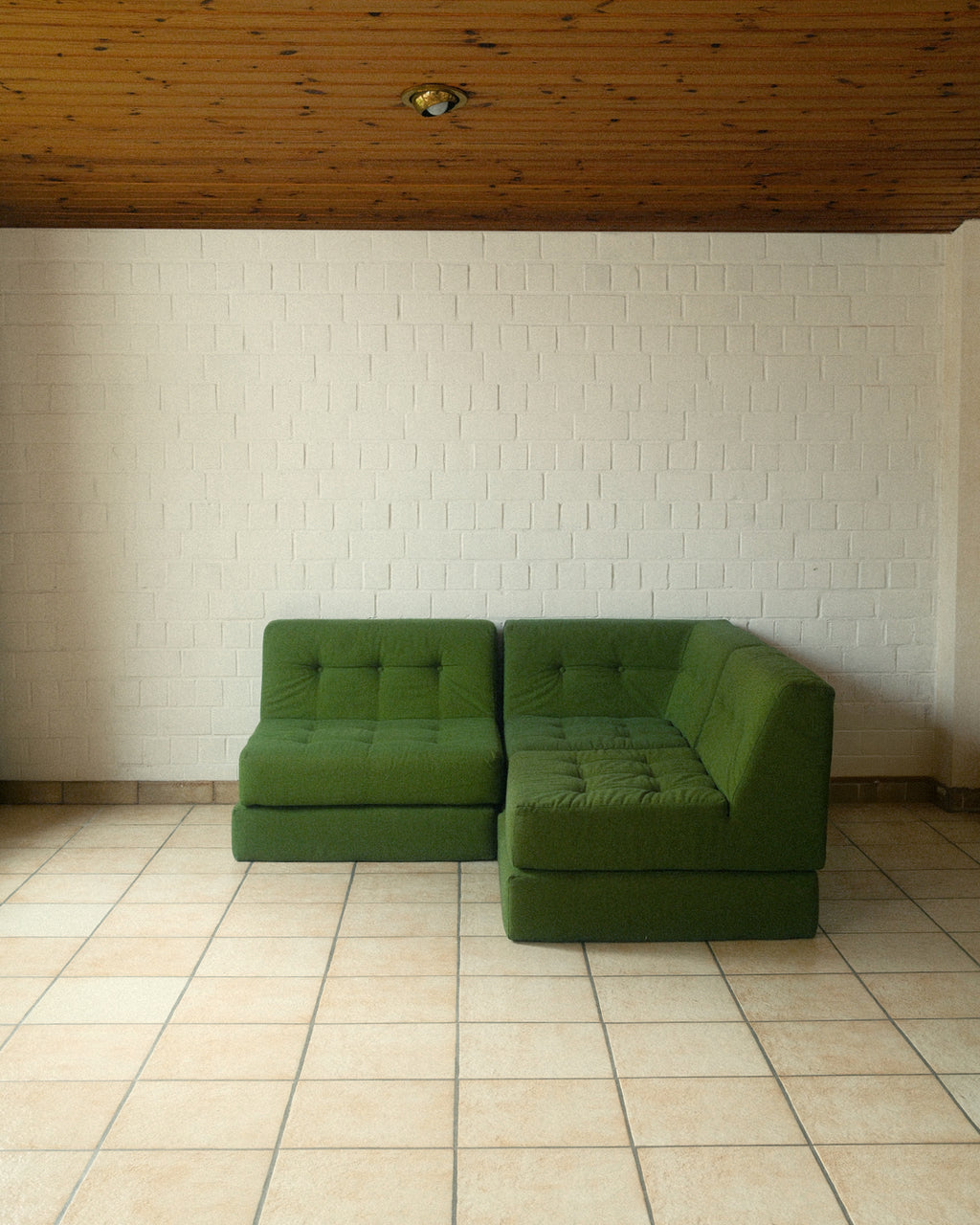 Modular sofa, in style of mah jong sofa