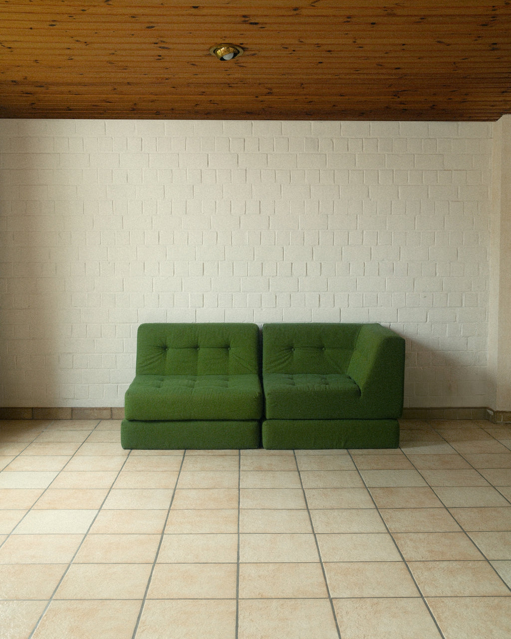 Modular sofa, in style of mah jong sofa