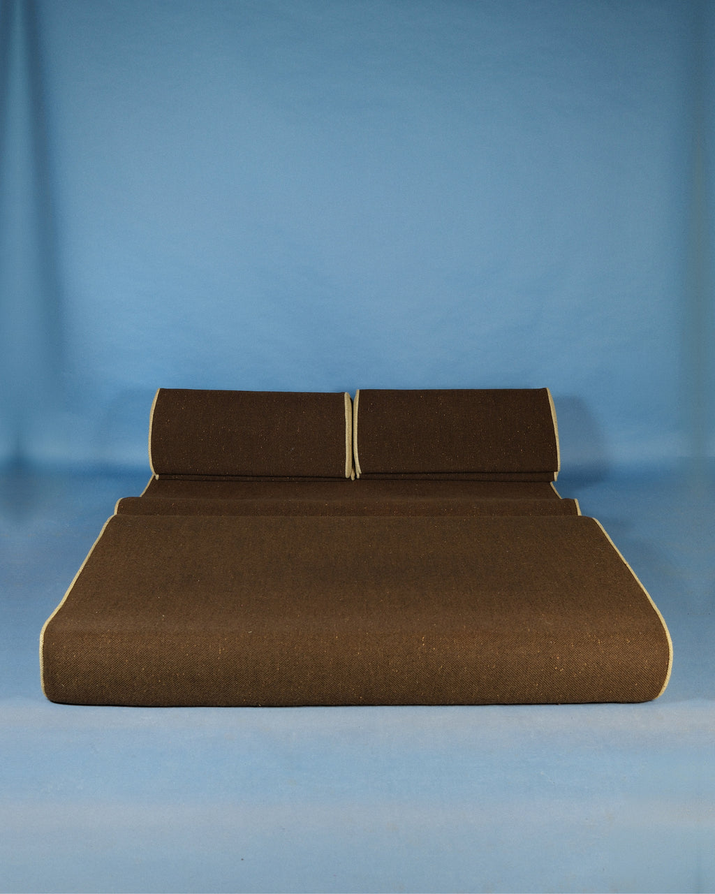Two-seater sofa/sofa bed
