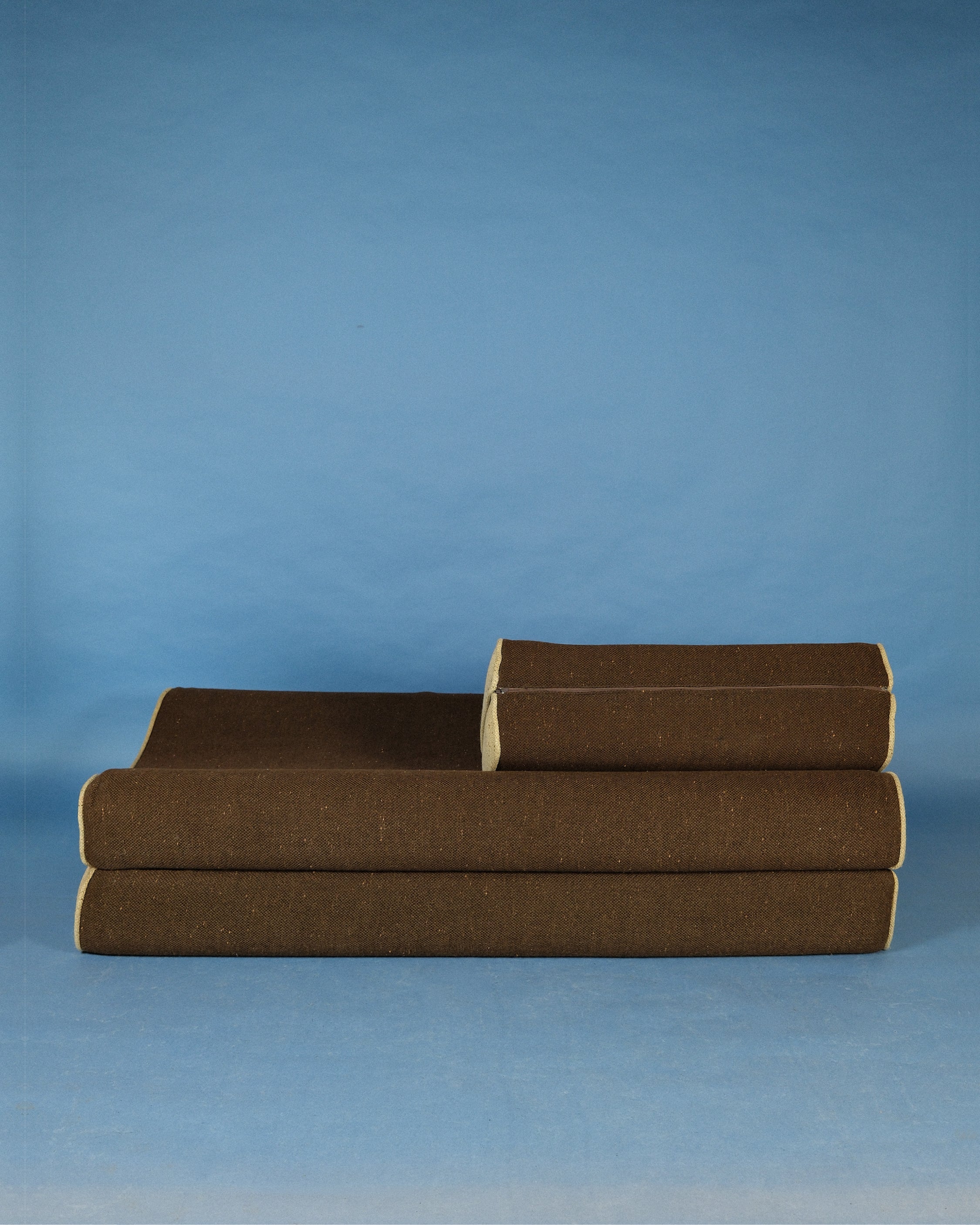 Two-seater sofa/sofa bed