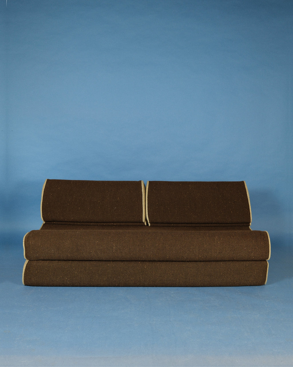 Two-seater sofa/sofa bed