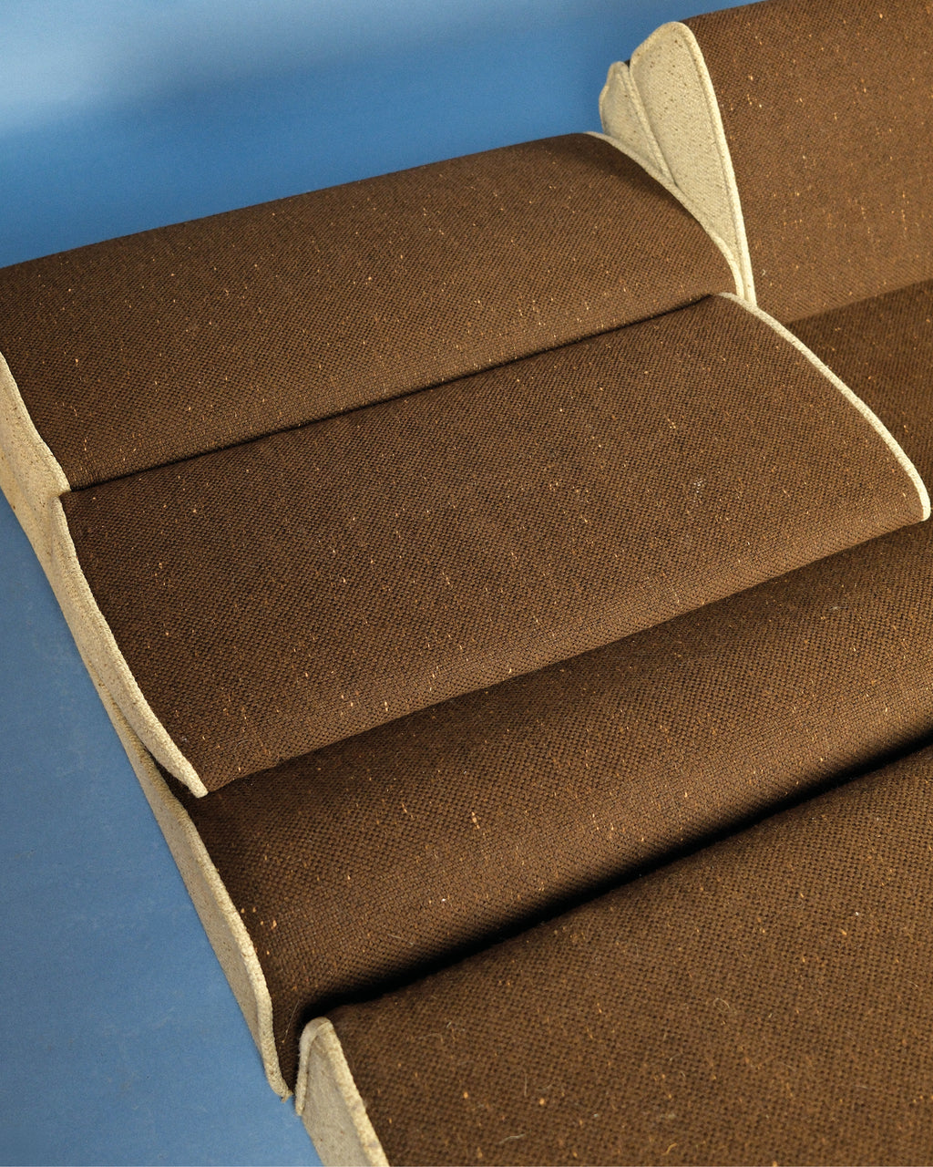 Two-seater sofa/sofa bed