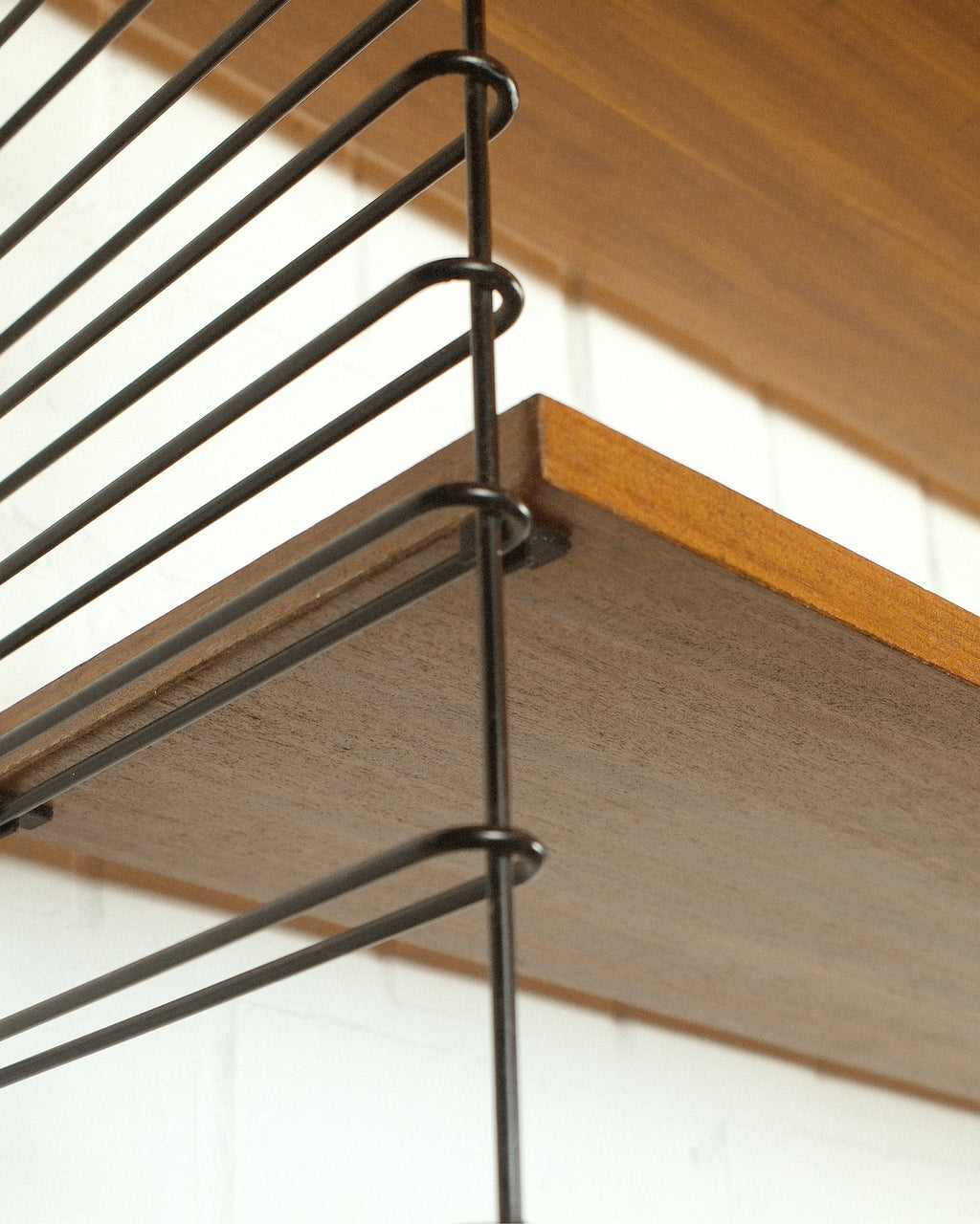 Wall rack, Adriaan Dekker⁠, Tomado