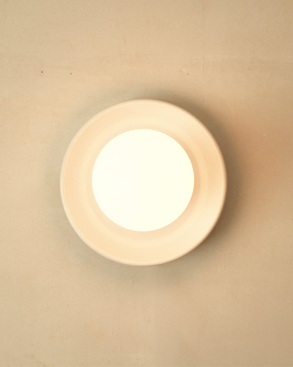 Wall/ceiling lamp