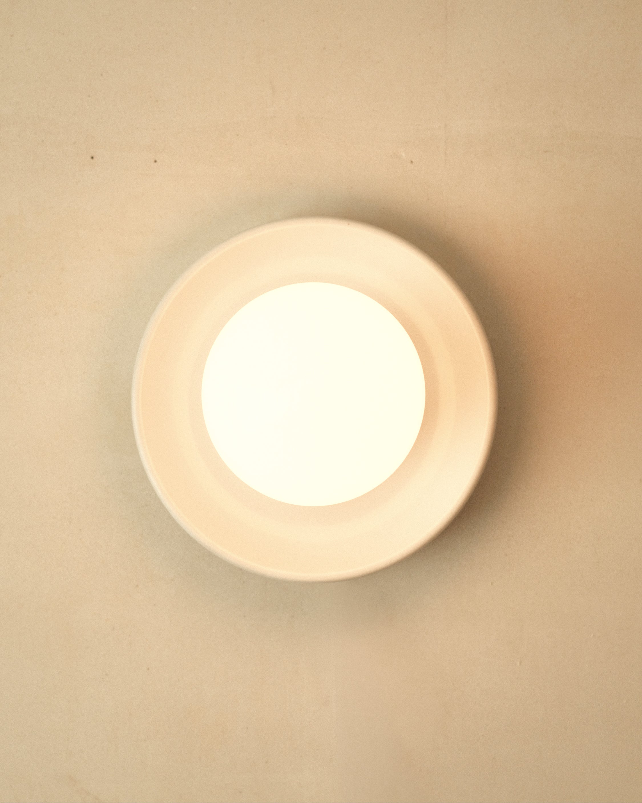 Wall/ceiling lamp