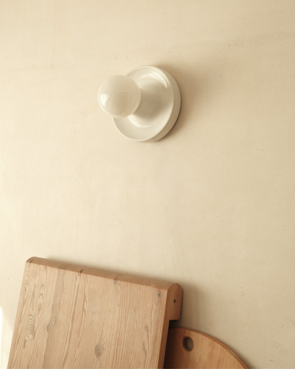 Wall/ceiling lamp