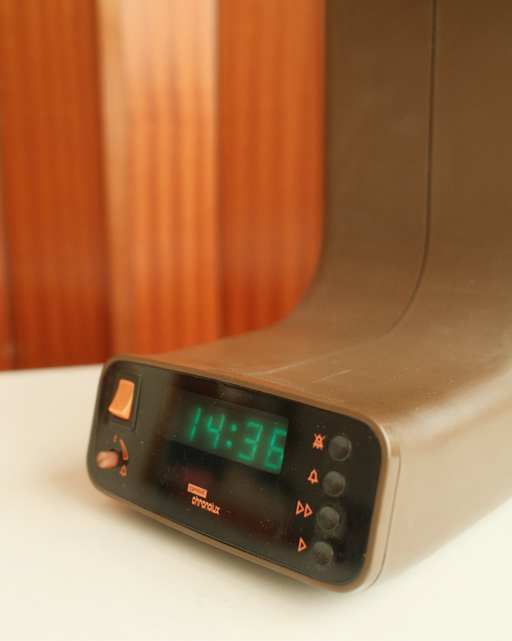 Alarm clock with lamp, Knox Design